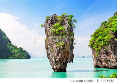 Travel photo of James Bond island with beautiful turquoise water in Phang Nga bay, Thailand. 108093519
