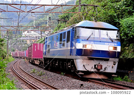 Tokaido Main Line Nebukawa-Hayakawa JR Freight EF210-4 (Okayama) Tokaido Main Line Nebukawa-Hayakawa JR Freight EF210-4 (Okayama) 108095922