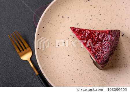 Delicious sweet cheesecake cake with mascarpone cheese, raspberries and jam 108096603