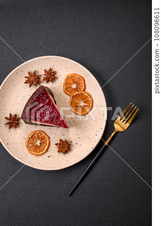 Delicious sweet cheesecake cake with mascarpone cheese, raspberries and jam 108096611