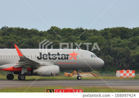 LCC low-cost airline 108097424