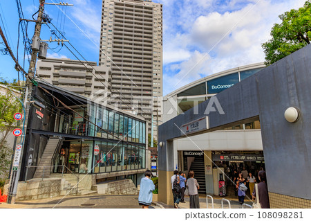 東京澀谷區代官山車站週邊的都市景觀 東京澀谷區代官山車站週邊的都市景觀 108098281