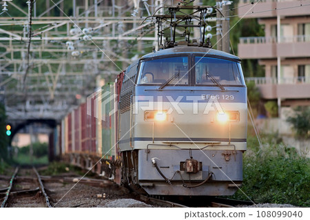 東海道幹線真鶴 JR 貨運 EF66-129（吹田） 108099040
