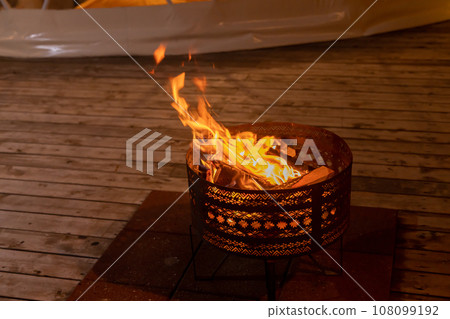 露營地 - 禁止生火 - 營火 108099192