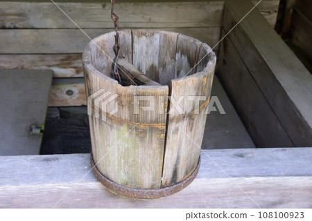 Tsurube well bucket 108100923