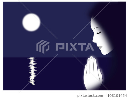 滿月反射在水面上，形成一條光路。一位美麗的女子，輪廓平靜，站在水邊，雙手合十祈禱 108101454