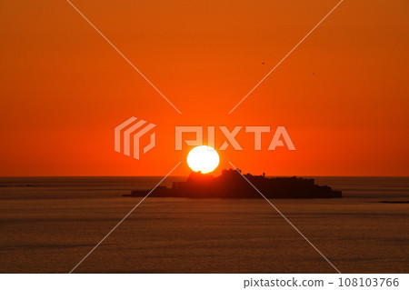 Evening view of warship island 108103766