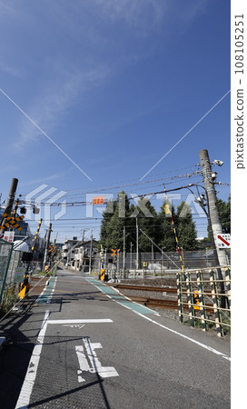 截至2023年,JR山手線僅存的平交道「中里2號平交道」(東京都北區) 截至2023年,JR山手線僅存的平交道「中里2號平交道」(東京都北區) 108105251