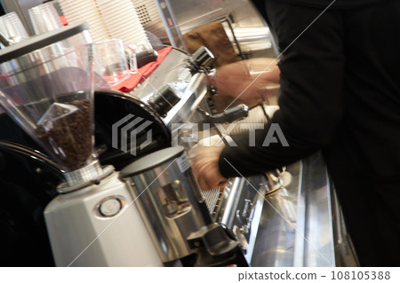 espresso shot from coffee machine 108105388