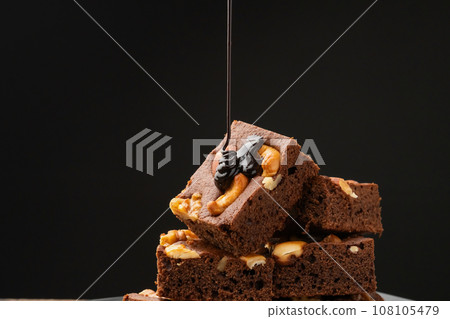 巧克力糖漿布朗尼 108105479