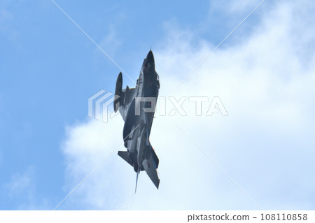 RF-4E Phantom reconnaissance aircraft maneuver flight RF-4E Phantom reconnaissance aircraft maneuver flight 108110858