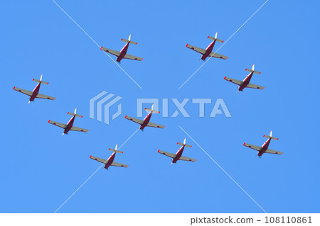 T-7 primary trainer aircraft formation flight T-7 primary trainer aircraft formation flight 108110861
