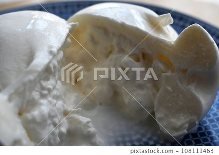 布拉塔新鮮義大利起司切塊 布拉塔新鮮義大利起司切塊 108111463