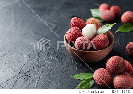 Lychee, concept of fresh and ripe exotic food Lychee, concept of fresh and ripe exotic food 108113948