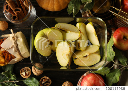 Prepared apples for baking in the oven. 108113986