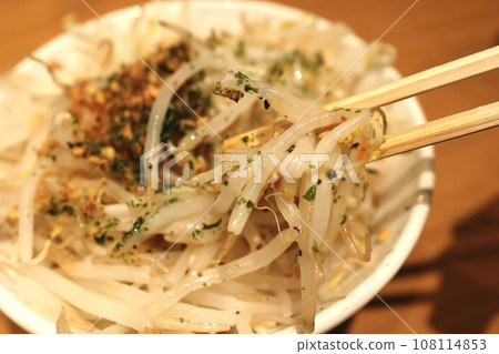 2 bags of bean sprouts with garlic chips 108114853