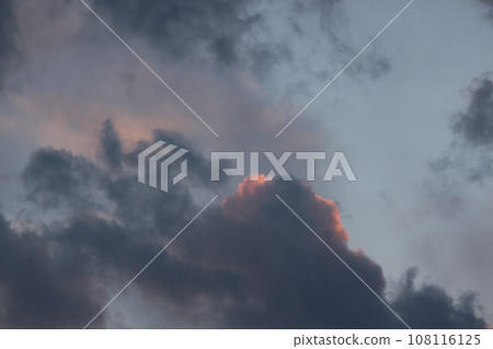 Blue sky / white clouds 108116125