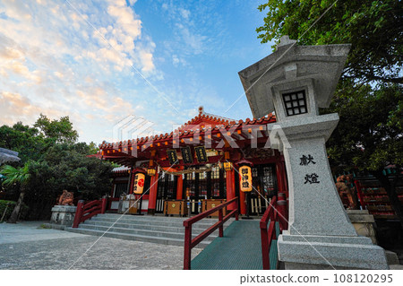 沖繩縣波之上神社黃昏 沖繩縣波之上神社黃昏 108120295