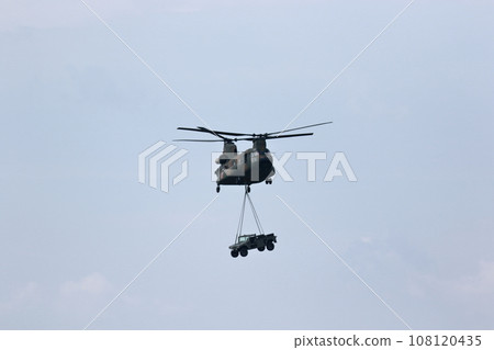 Ground Self-Defense Force aircraft 108120435