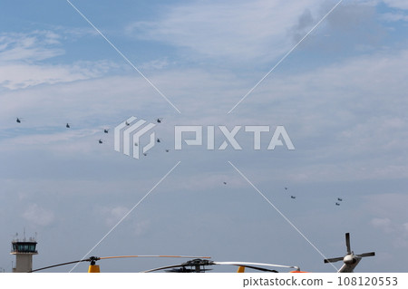 Ground Self-Defense Force aircraft 108120553