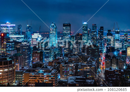 Night view of Montreal (Kondia Ronque) 108120685