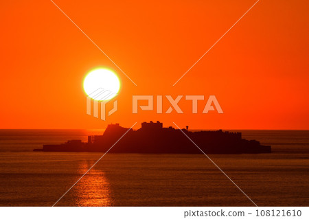 Evening view of warship island 108121610