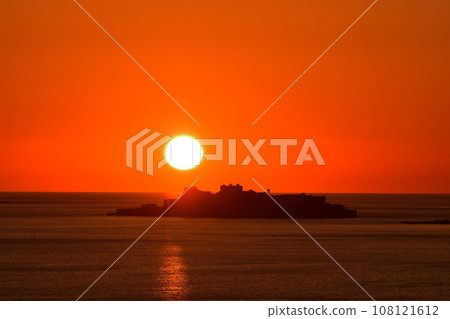 Evening view of warship island 108121612