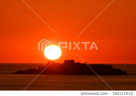 Evening view of warship island 108121618