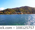 Lake Chuzenji where the autumn leaves have begun to change color 108125757