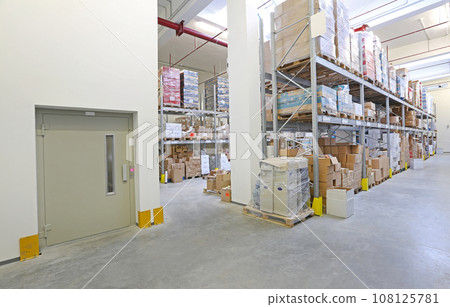 Freight Elevator Warehouse Freight Elevator Warehouse 108125781