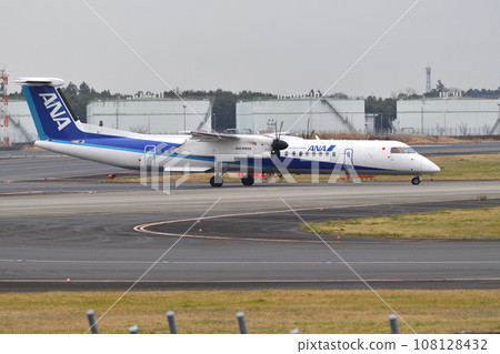 龐巴迪 DHC-8 滑行 龐巴迪 DHC-8 滑行 108128432