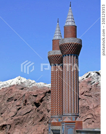 Minaret 108129353