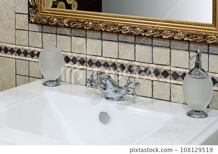 Italian basin detail 108129519