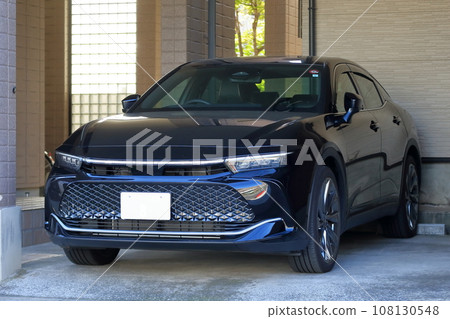 黑色轎車形象 108130548