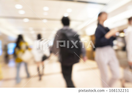 Blurred expression of downtown Blurred expression of downtown 108132231