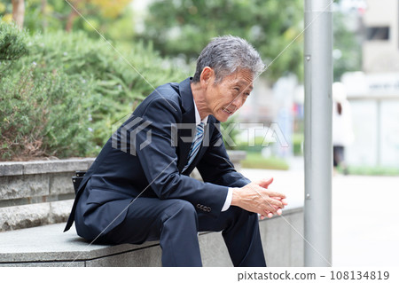 商人擔心的前輩 108134819