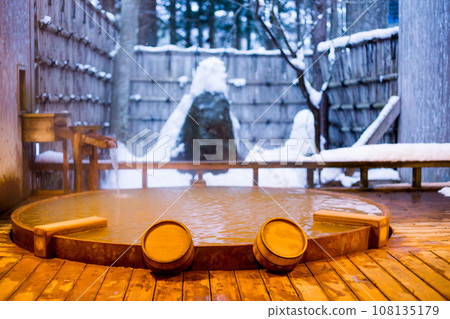 溫泉旅館的室外浴 108135179