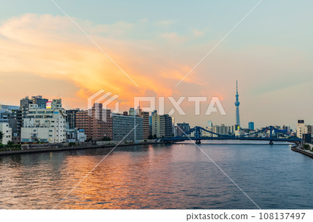 Evening view of the Sumida River overlooking Suka Tree and Kiyosumi Bridge, Tokyo Riverside Evening view of the Sumida River overlooking Suka Tree and Kiyosumi Bridge, Tokyo Riverside 108137497