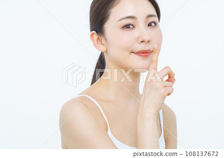 Female beauty, be quiet Female beauty, be quiet 108137672