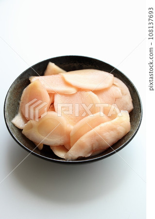 Sweetened pickled ginger 108137693