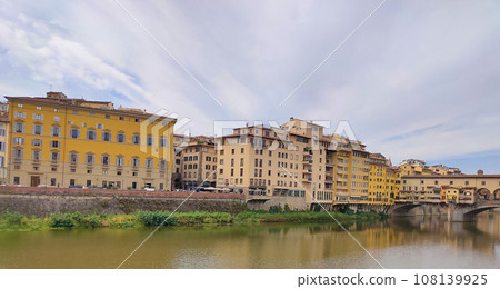 Ponte Vecchio bridge in Florence, Italy. Arno River. Tuscany Ponte Vecchio bridge in Florence, Italy. Arno River. Tuscany 108139925