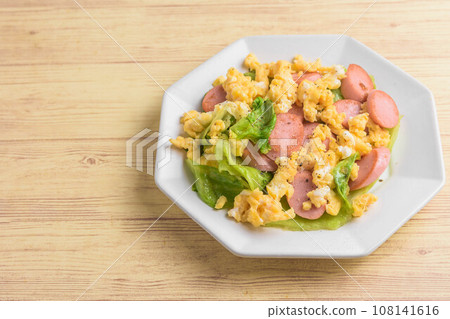 Stir-fried lettuce and fish sausage Stir-fried lettuce and fish sausage 108141616