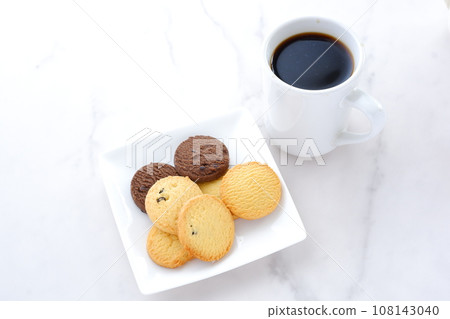 Coffee break with cookies and coffee Coffee break with cookies and coffee 108143040