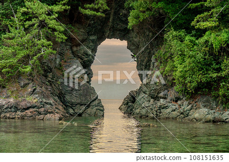 Myokyo Cave, Fukui Prefecture, Takahama Town, Wakasa Bay Myokyo Cave, Fukui Prefecture, Takahama Town, Wakasa Bay 108151635
