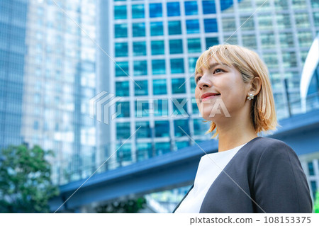 女性自由工作者 108153375