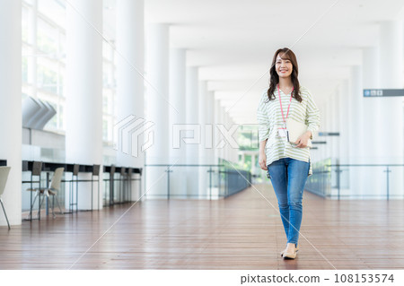 辦公室業務女人 108153574