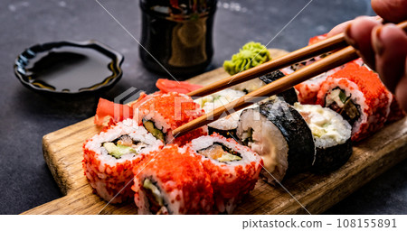 Sushi maki set 108155891