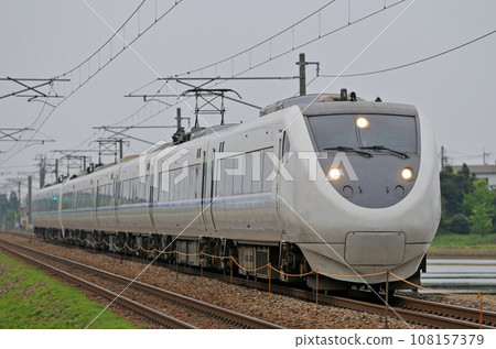 北陸本線 福岡五十鈴 JR西日本 681系 W02+W12編組(金澤) 白高 北陸本線 福岡五十鈴 JR西日本 681系 W02+W12編組(金澤) 白高 108157379