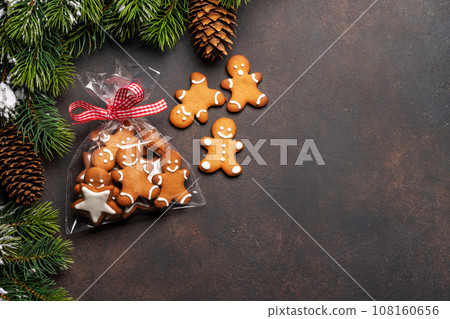 Gingerbread man cookies in gift pack 108160656