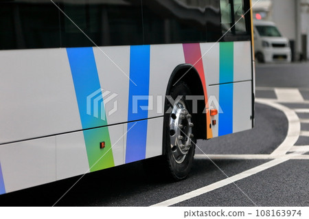 Fuel cell bus image 108163974